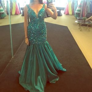 NWT Sherri hill
