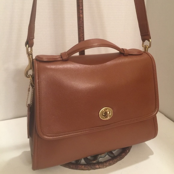 Coach Handbags - Authentic Classic Coach Court Bag