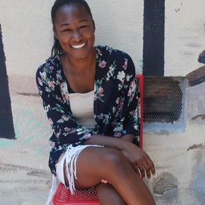 Meet your Posher, Nia