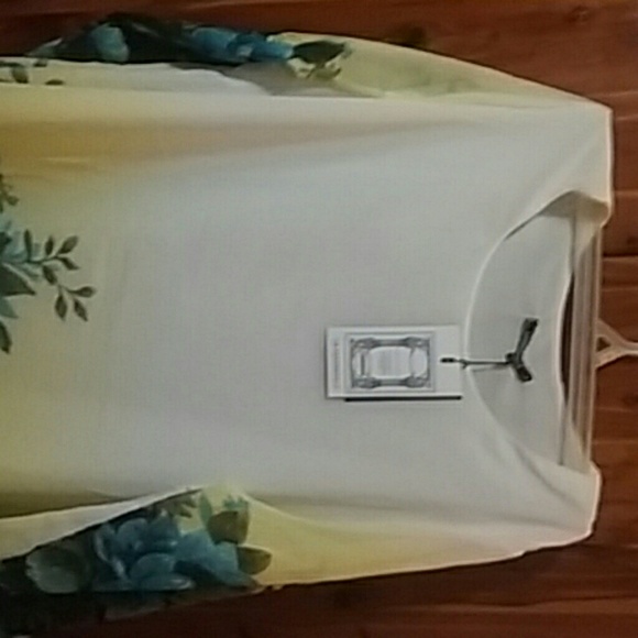 (NWT) Very Beautiful Blouse from China - Picture 2 of 4
