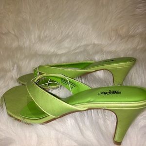 Mossimo Sandals, size 8. Lime Green. NWT