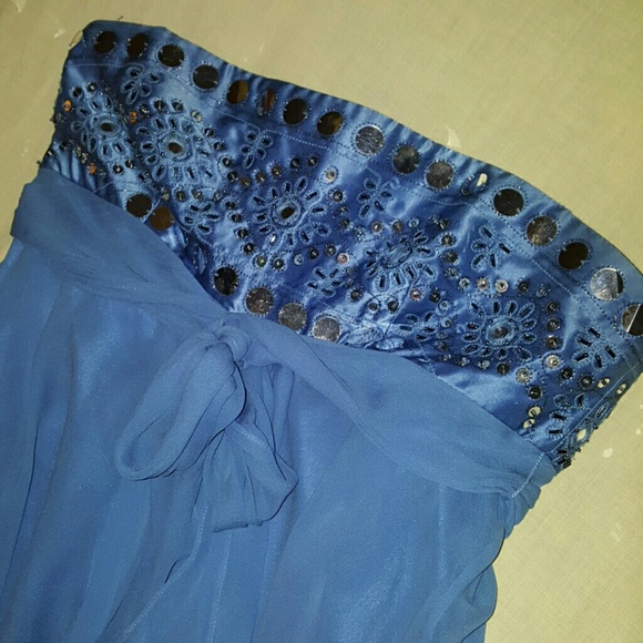 Dress - Picture 2 of 4