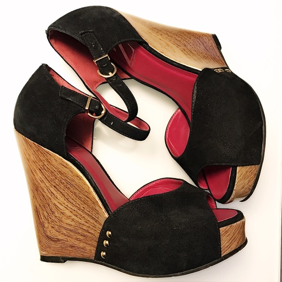 Sergio Zelcer suede wedges