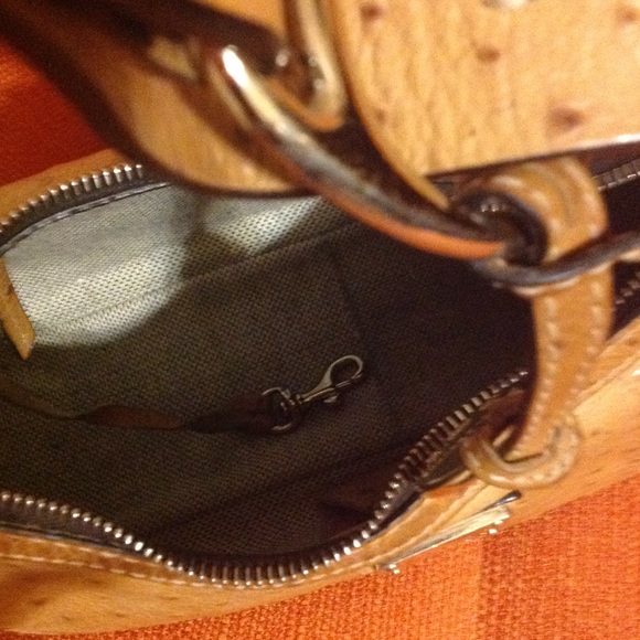 Handbag - Picture 3 of 4