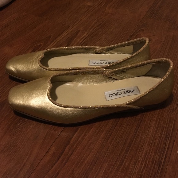 Adorable Gold color Jimmy Choo flats 39.5