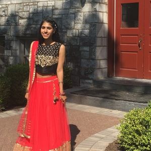 Meet your Posher, Divya