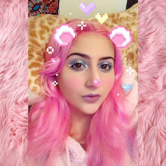 Meet your Posher, Holly - Picture 1 of 1