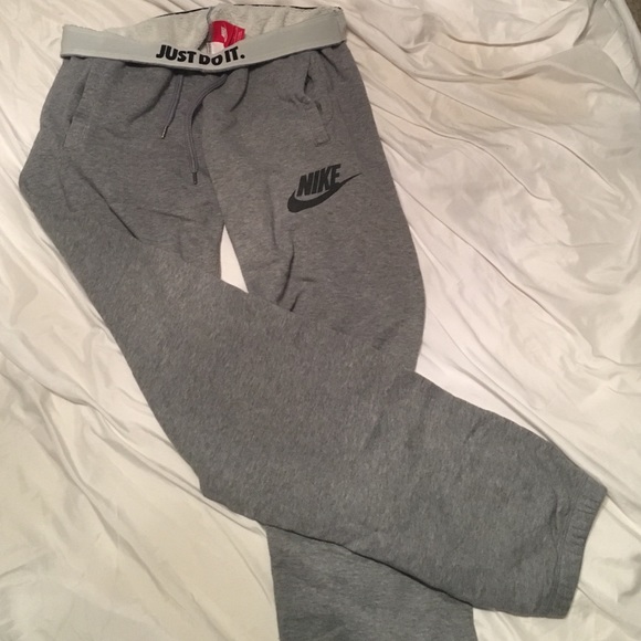 Nike sweats size small