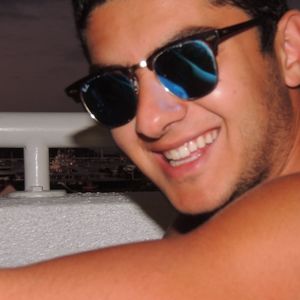 Meet your Posher, Eyal