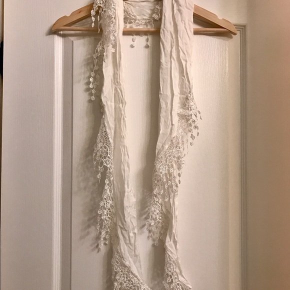 Boho • Intricate lightweight White scarf