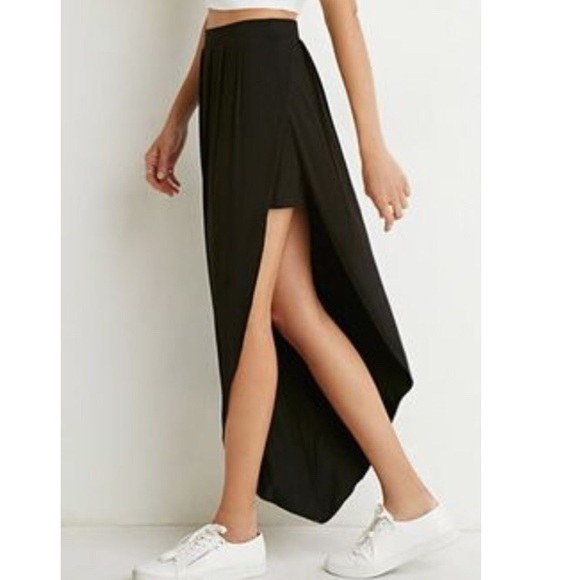 Black Pleated Asymmetrical Forever 21 skirt