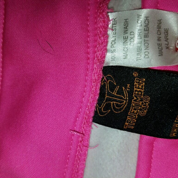 Camo hoodie w/pink - Picture 2 of 2