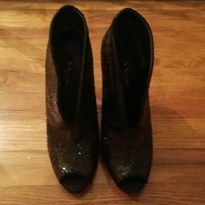 Nina Black Sequin bootie Sz.9