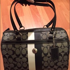 Coach Handbags - 🚨SALE🚨⚫️Coach Striped Heritage Satchel⚫️