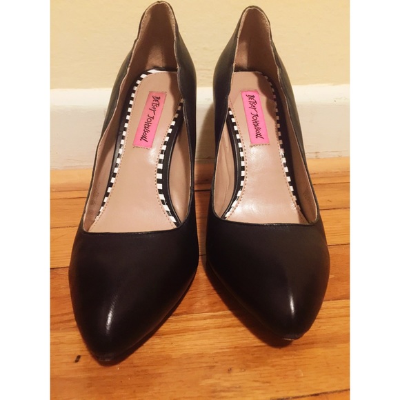 Betsey Johnson Shoes - Betsey Johnson Pumps