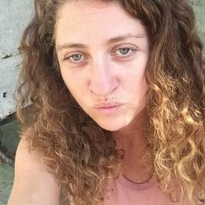 Meet your Posher, Talia