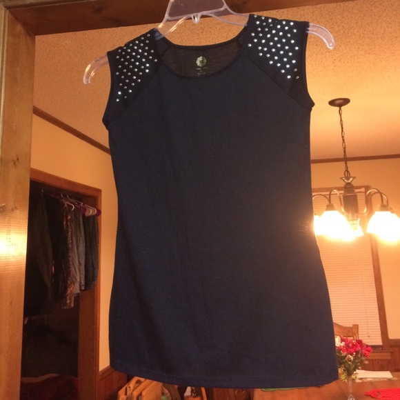 Girls Black tee size 14-16