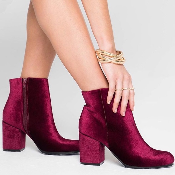 Sizes 6 and 7 left! Ankle Velvet Booties - Picture 3 of 3