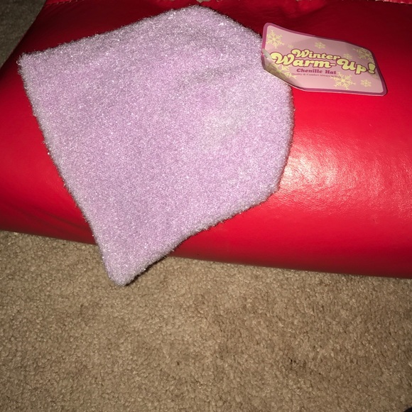 New Girl's Winter Warm Up Hat ❄️ - Picture 1 of 2