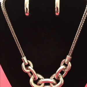 Brighton necklace and earring. Silver.