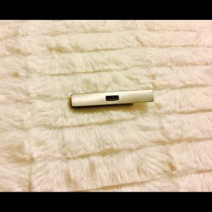 Men's krementz silver and blue garnet tie clip