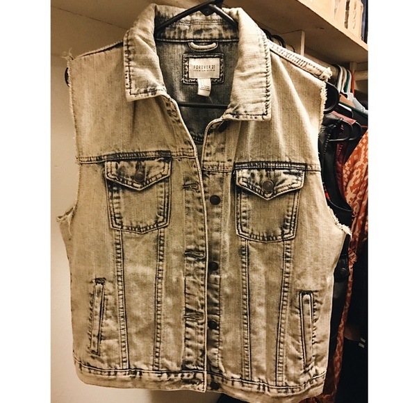 Denim vest - Picture 1 of 4