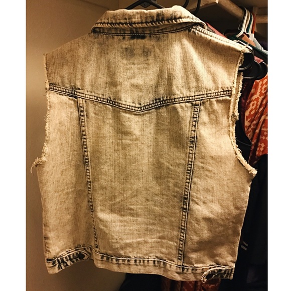 Denim vest - Picture 2 of 4