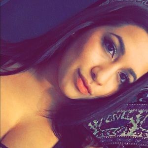 Meet your Posher, Vanessa