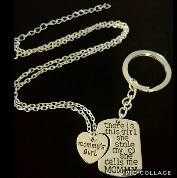 2pc Mommy's Girl necklace with keychain