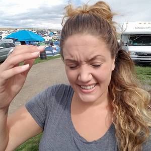 Meet your Posher, Elizabeth