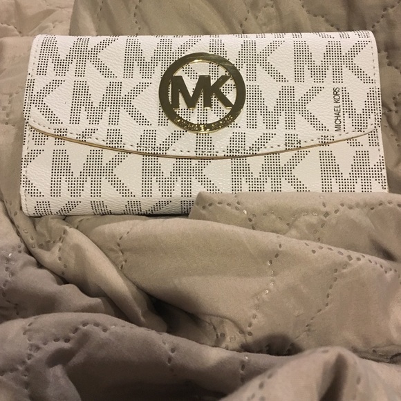 Michael Kors Handbags - Michael Kors Vanilla Wallet - Brand New!