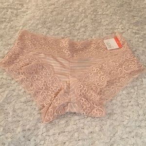 NWT Gilligan & O'Malley XS blush white deep lace