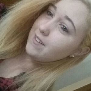 Meet your Posher, Adara