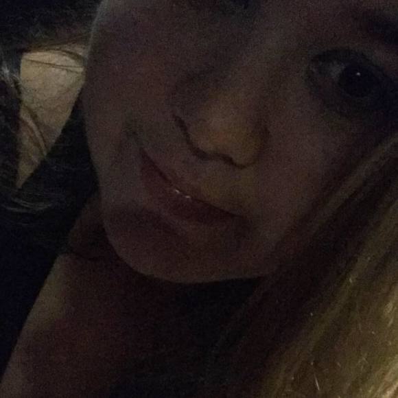 Meet your Posher, Ashley - Picture 1 of 1