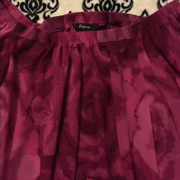 Express women's blouse. - Picture 2 of 3