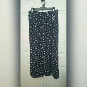 GAP Flowey Floral Navy Button Down Skirt