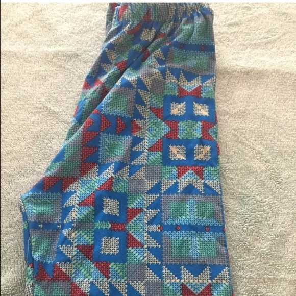 OS NWOT LulaRoe quilt design holiday leggings