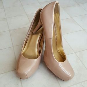 Mossimo Nude Pumps