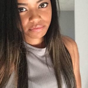 Meet your Posher, Gia