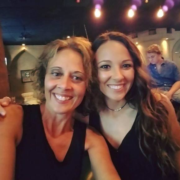 Meet your Posher, Abigail - Picture 1 of 1