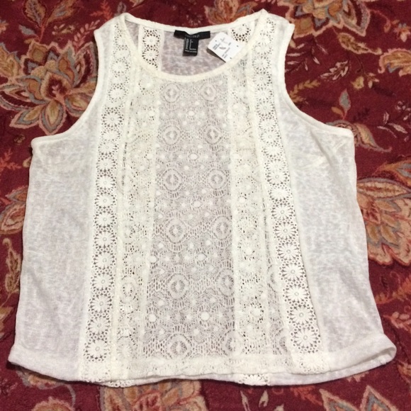 SALE💖FOREVER 21 - LACE / CROCHET TOP