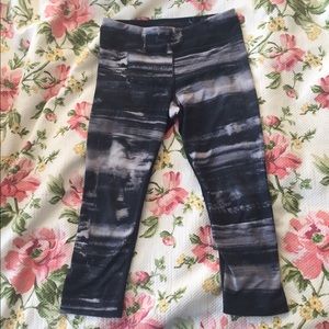 underarmour leggings!