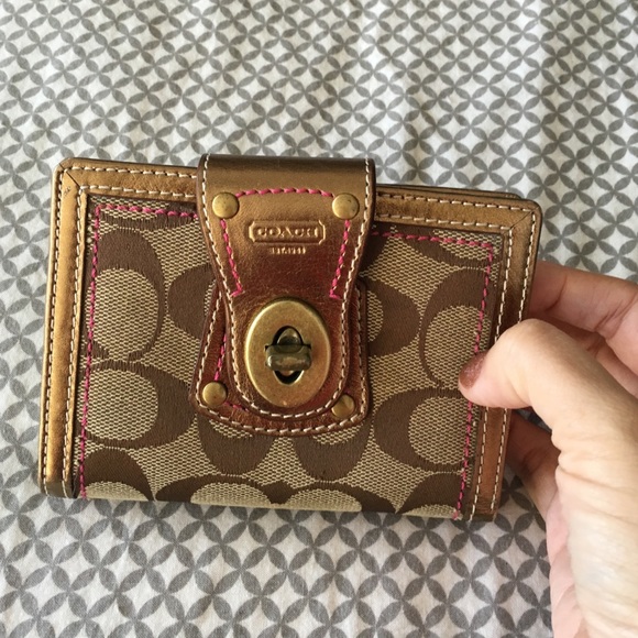 Gold coach wallet - Picture 1 of 4