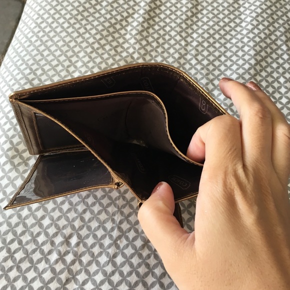 Gold coach wallet - Picture 4 of 4