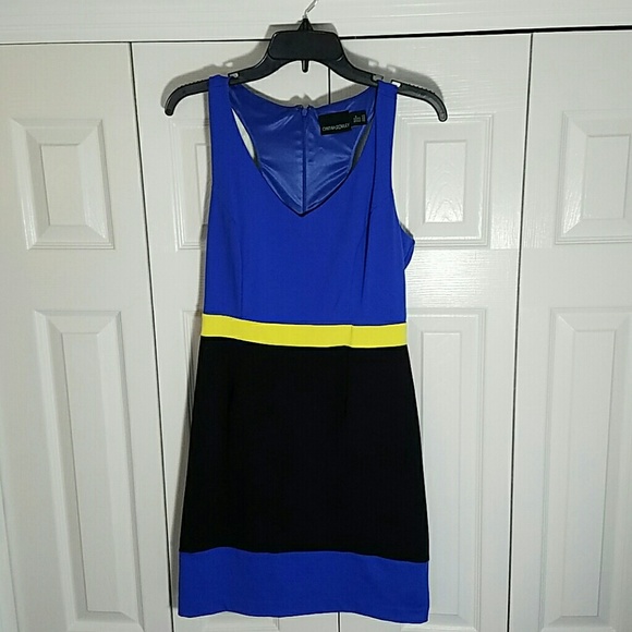 Cynthia Rowley Sz M racer back, v neck front