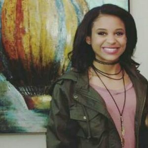 Meet your Posher, Lexie