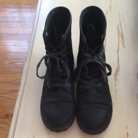 Foxy combat boots