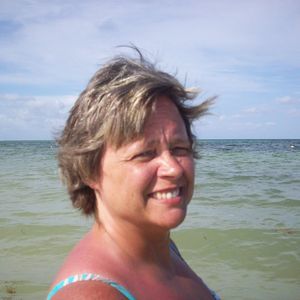 Meet your Posher, Debbie