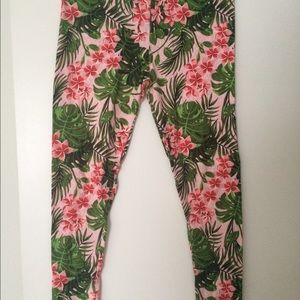 LuLaRoe Flower Leggings brand new with tags