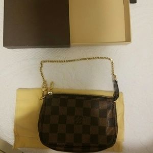 Small louis Vuitton mini Pochette